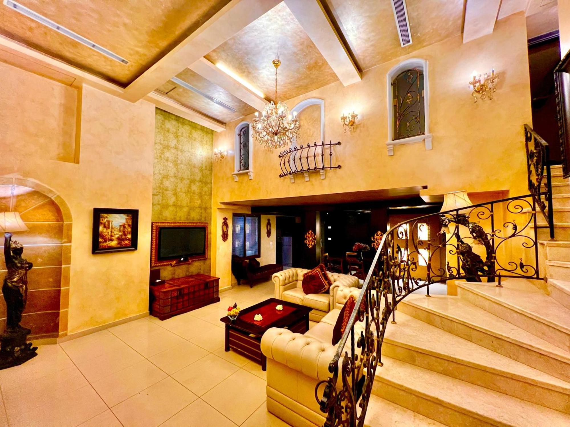 Queens Suite Hotel Бейрут Экстерьер фото