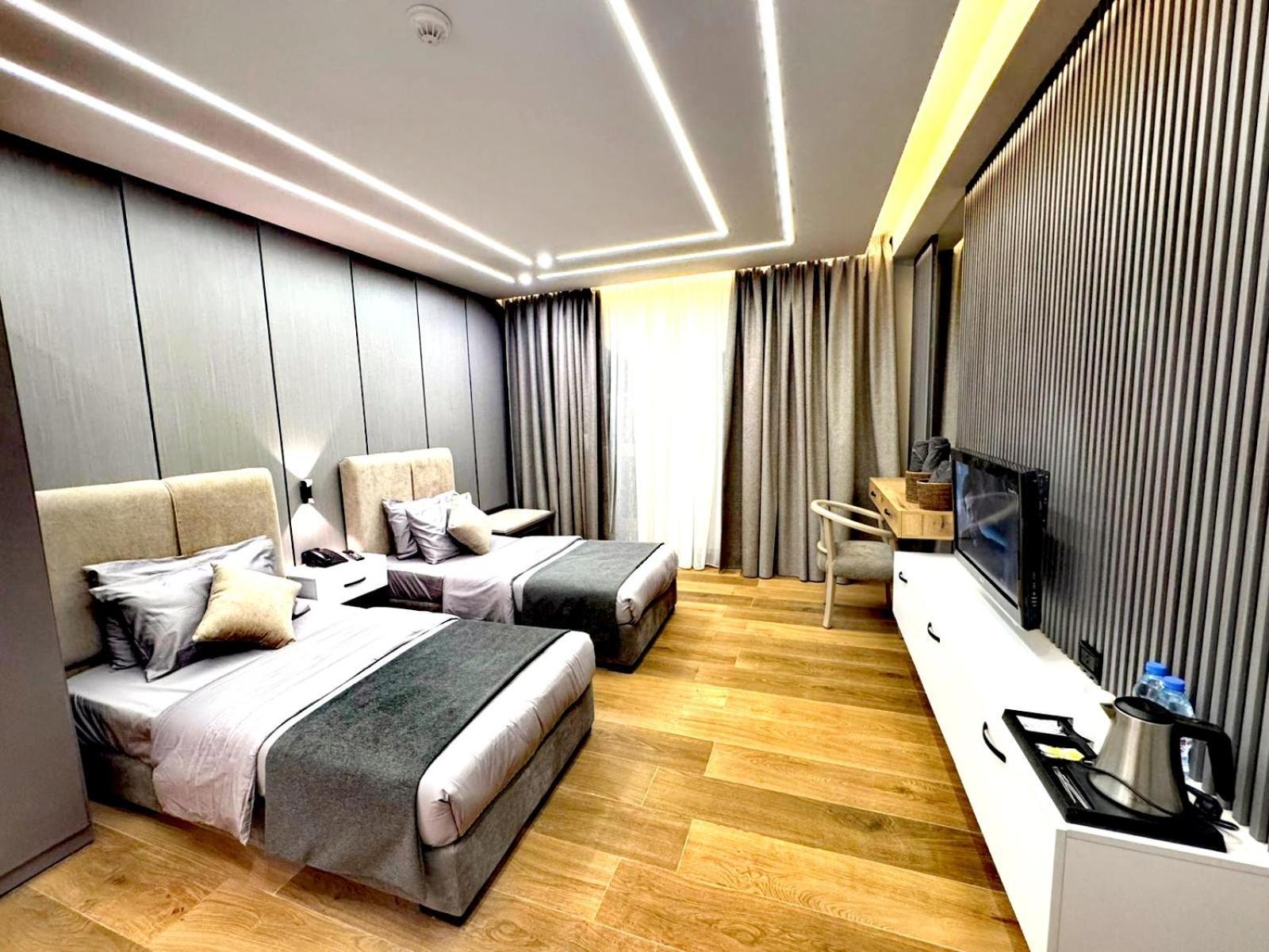 Queens Suite Hotel Бейрут Экстерьер фото